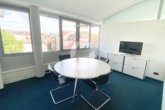 Exklusives Penthouse mit Terrasse – Lichtdurchflutetes Büro - Besprechungsraum