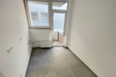 Balkon Zugang - Charmantes, kompaktes Büro im 2. Obergeschoss im Herzen von Stuttgart